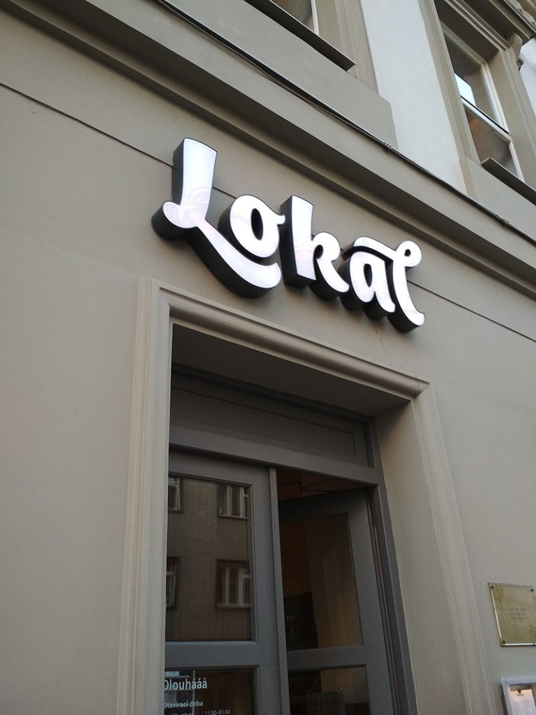 Lokál Dlouhááá, Praga